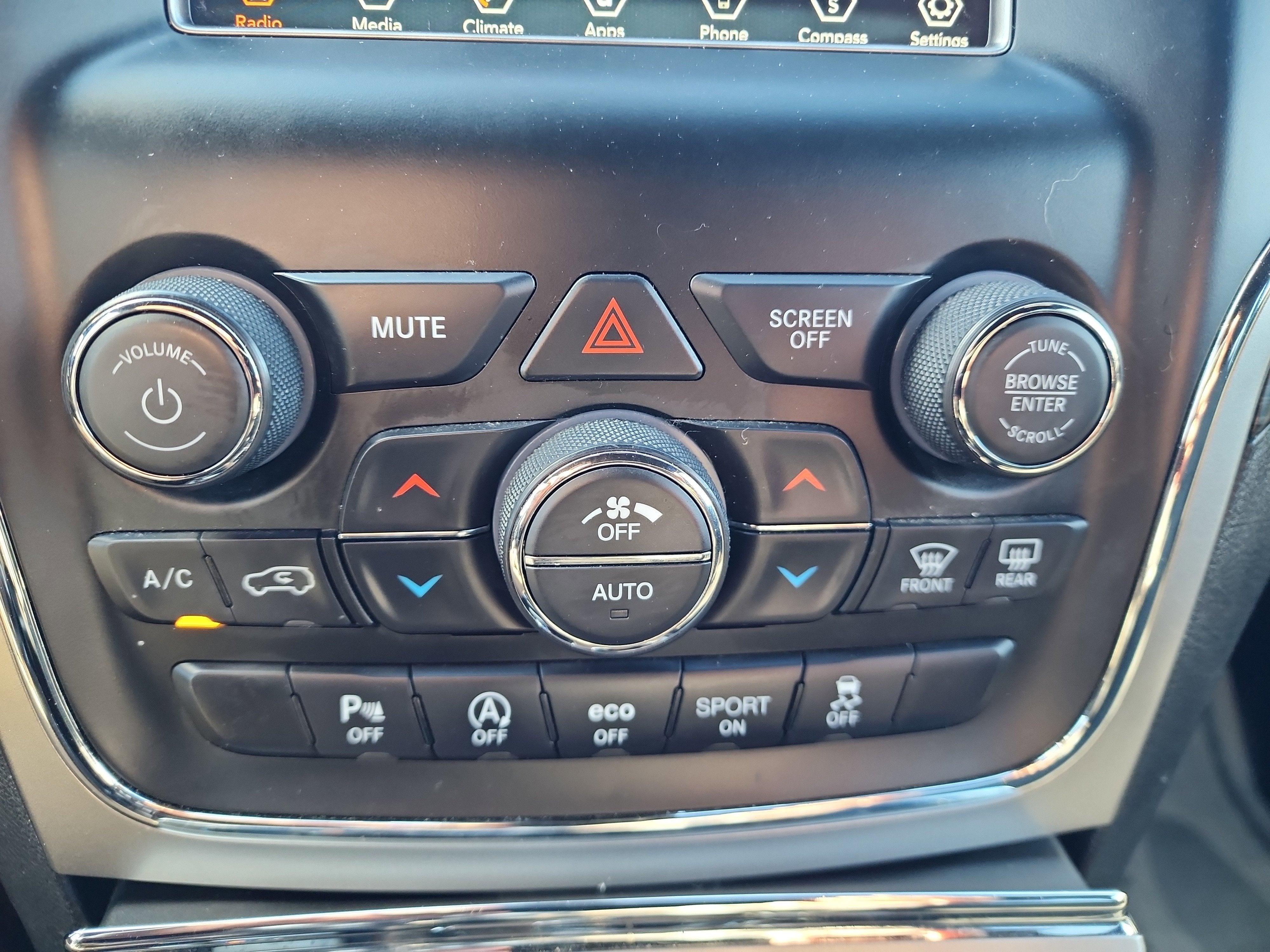 2020 Jeep Grand Cherokee Laredo E 4x4