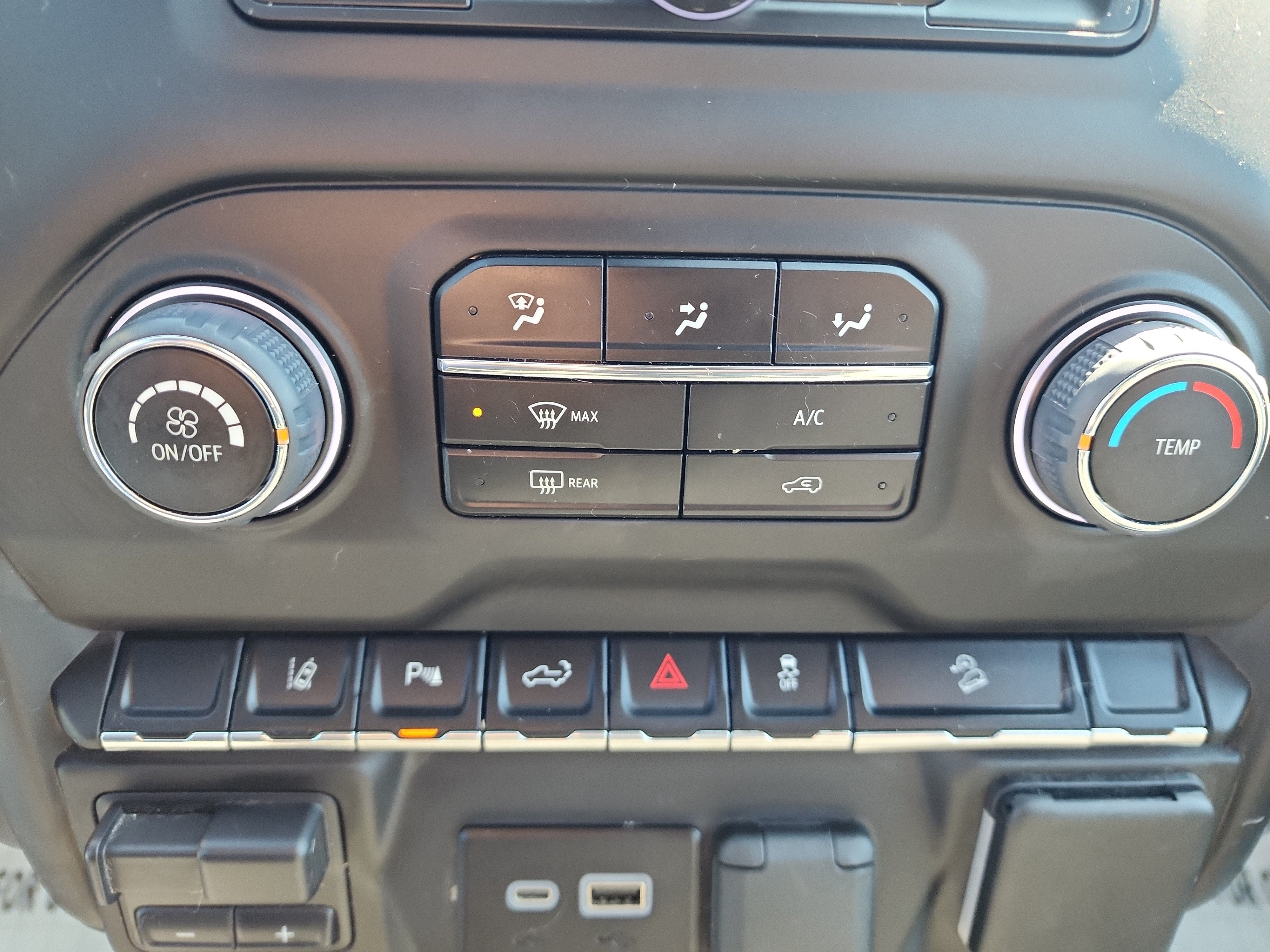2024 Chevrolet Silverado 2500 HD Custom