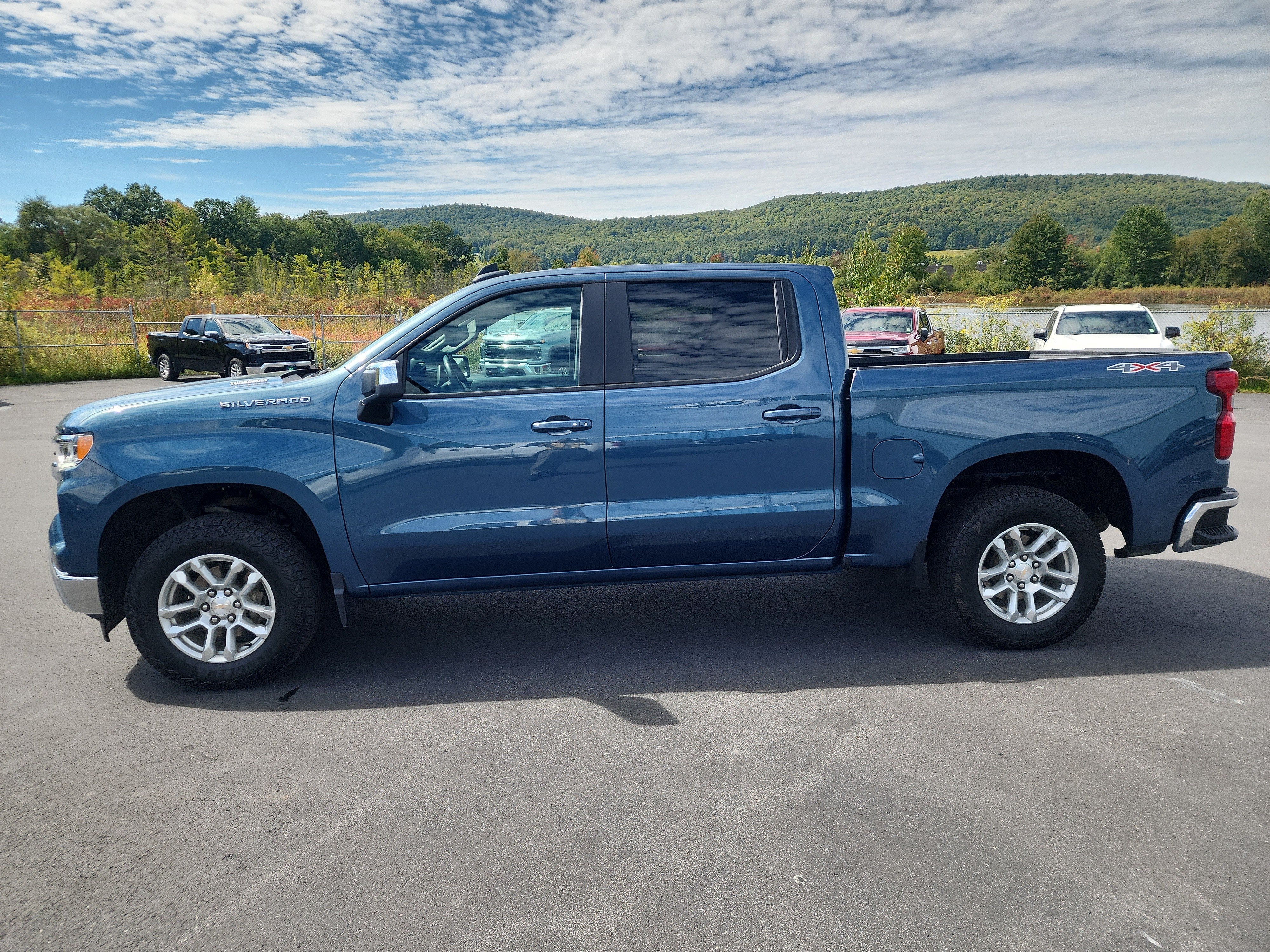 2024 Chevrolet Silverado 1500 LT (2FL)