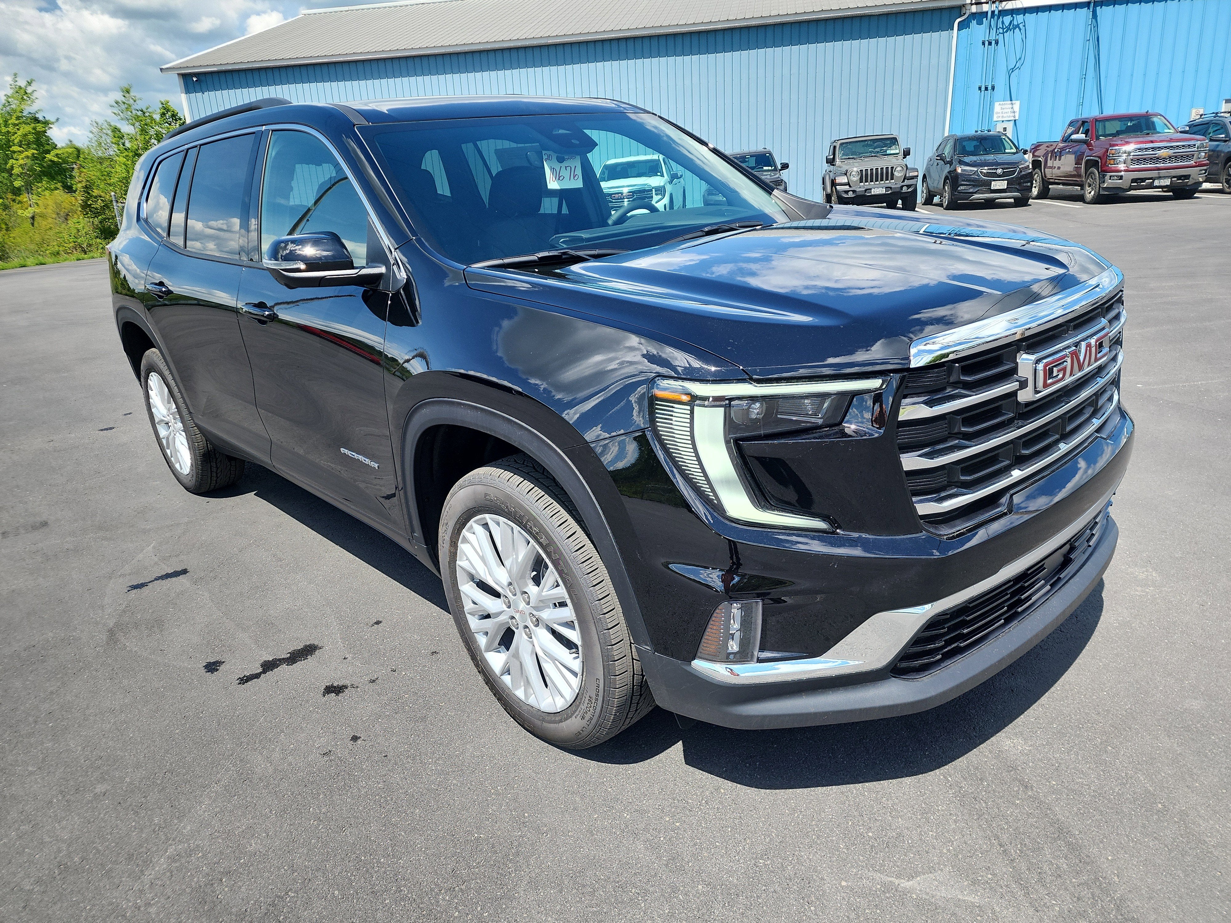 2026 GMC Acadia Elevation - Photo 2