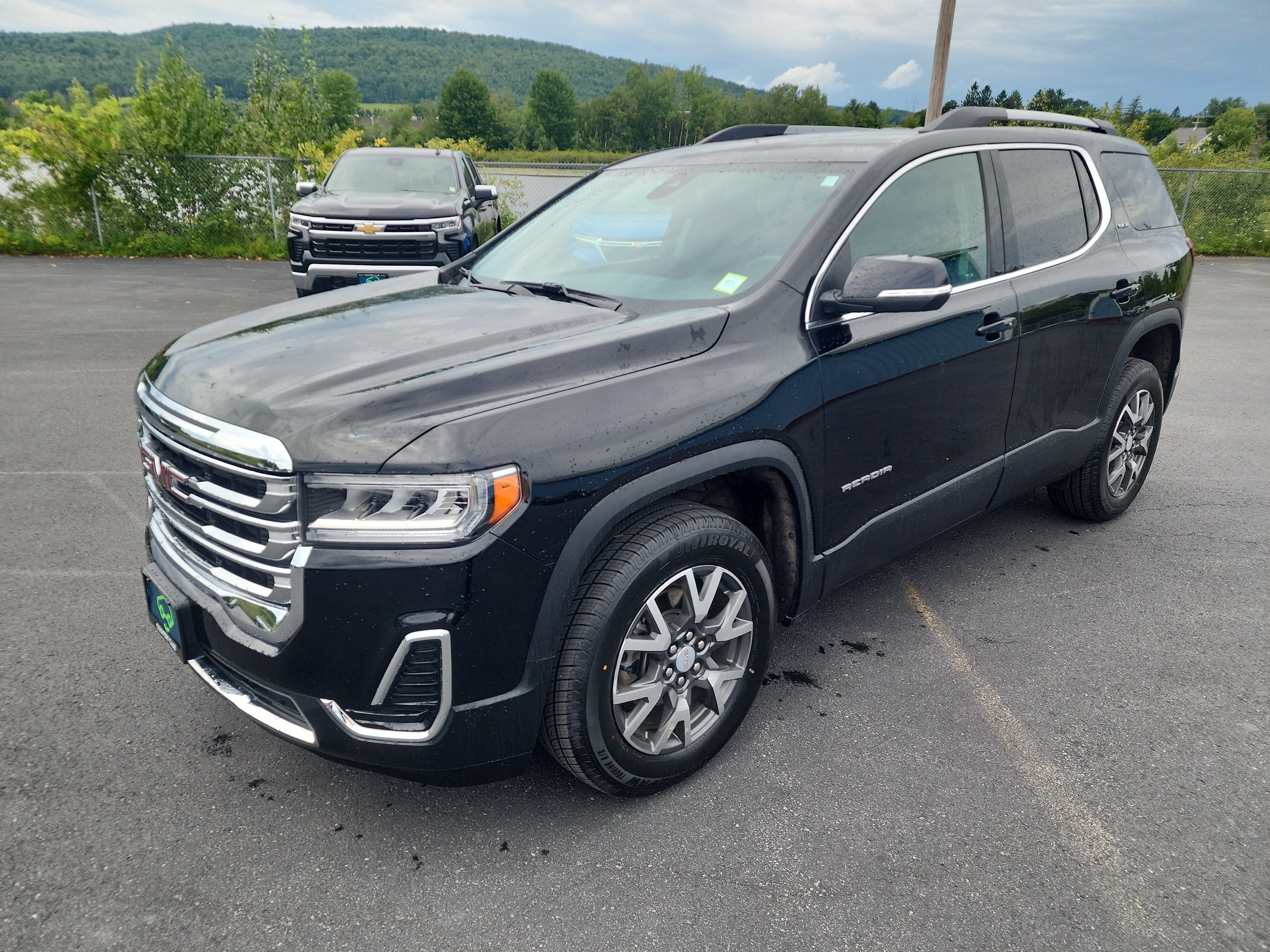 2023 GMC Acadia SLE