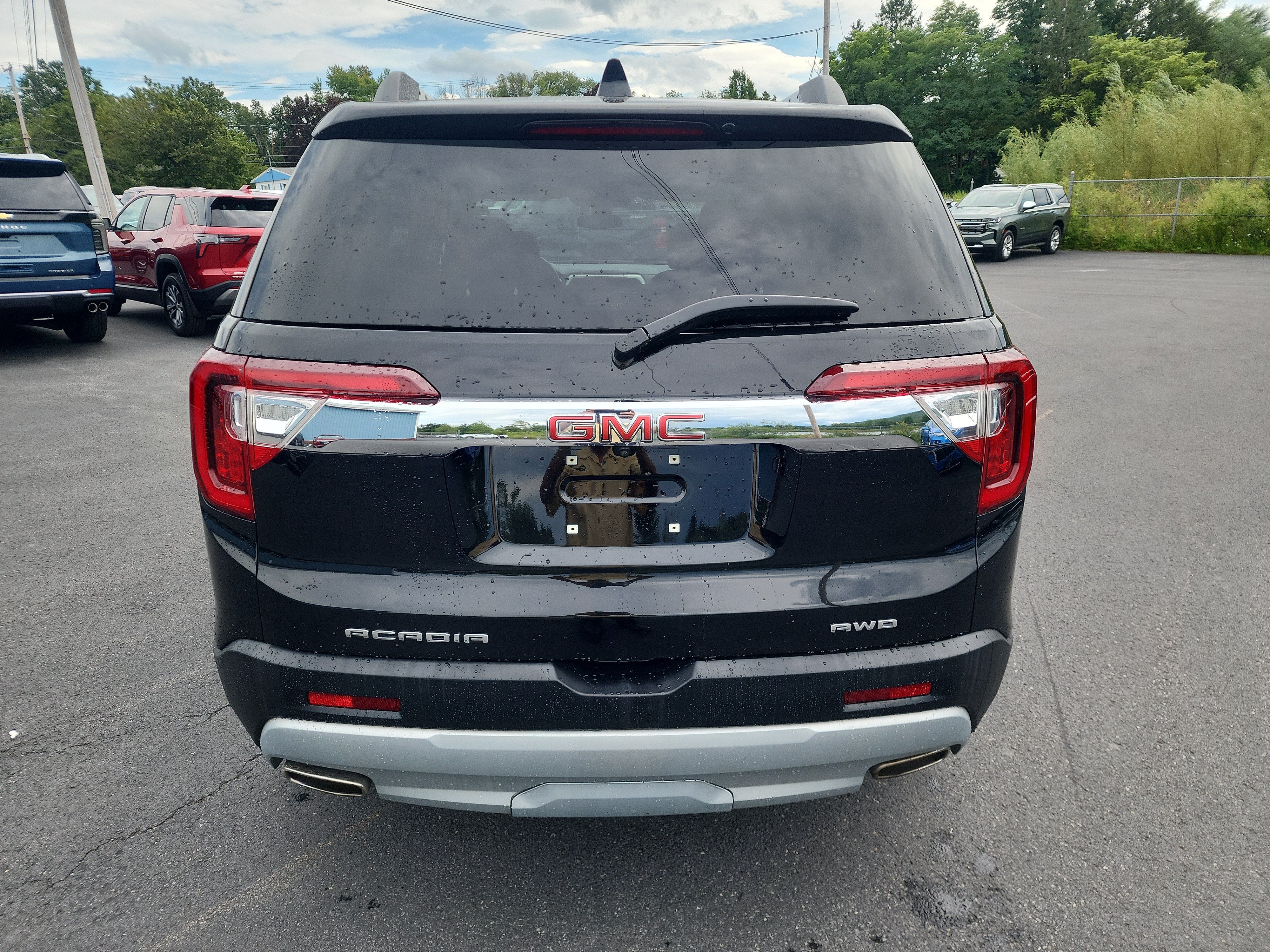 2023 GMC Acadia SLE - Photo 7