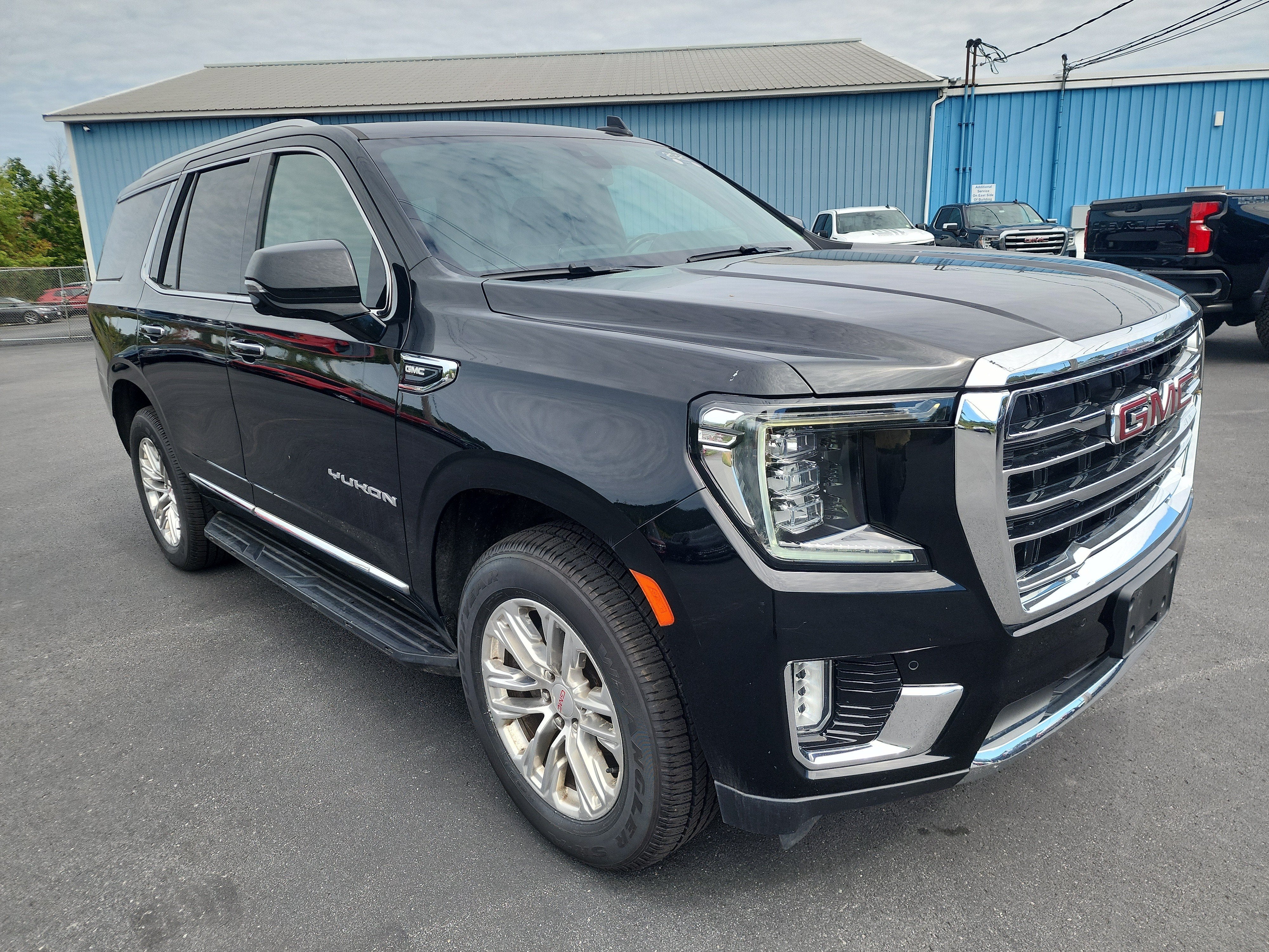 2021 GMC Yukon SLT
