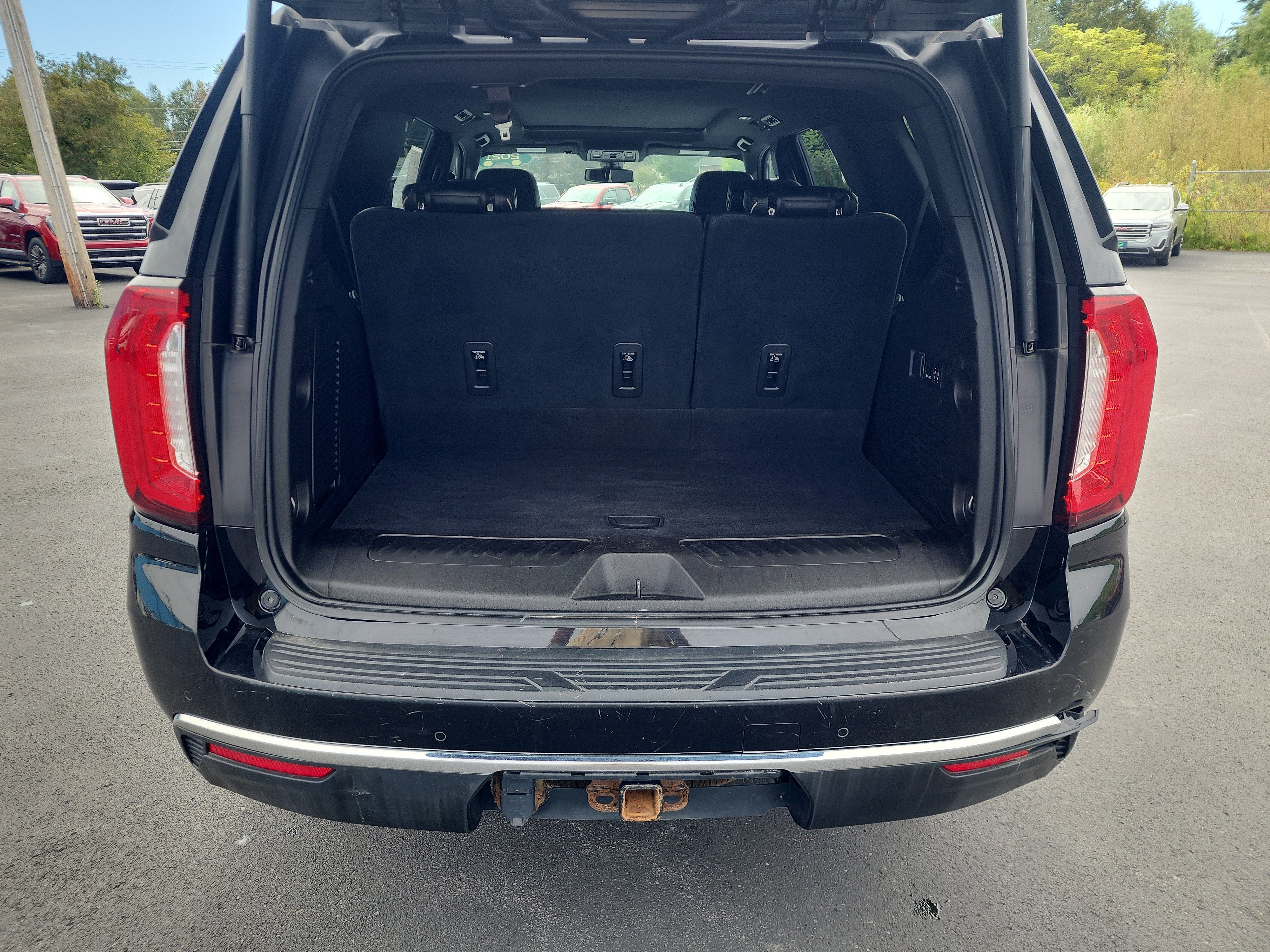 2021 GMC Yukon SLT