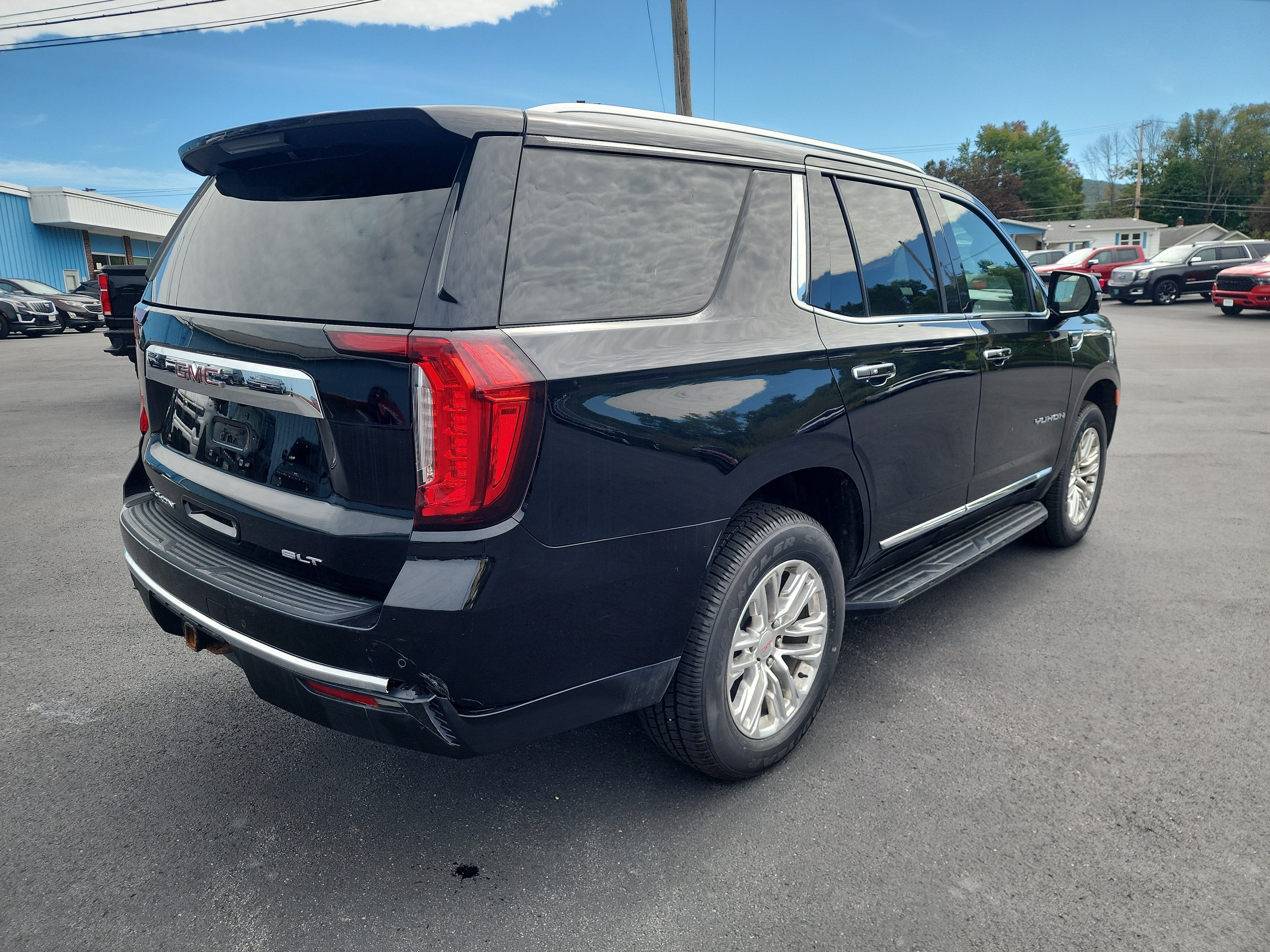 2021 GMC Yukon SLT