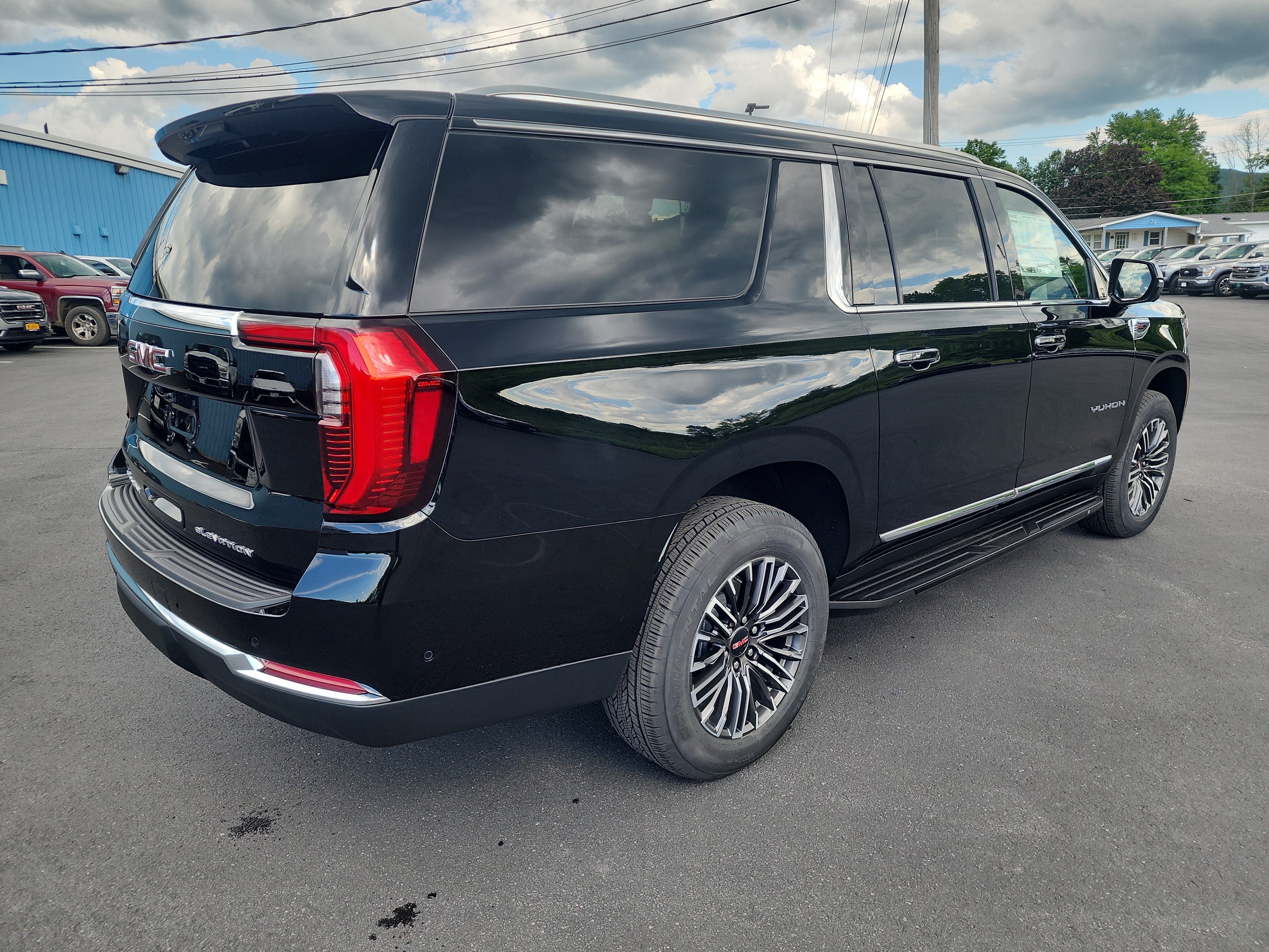 2026 GMC Yukon XL Elevation