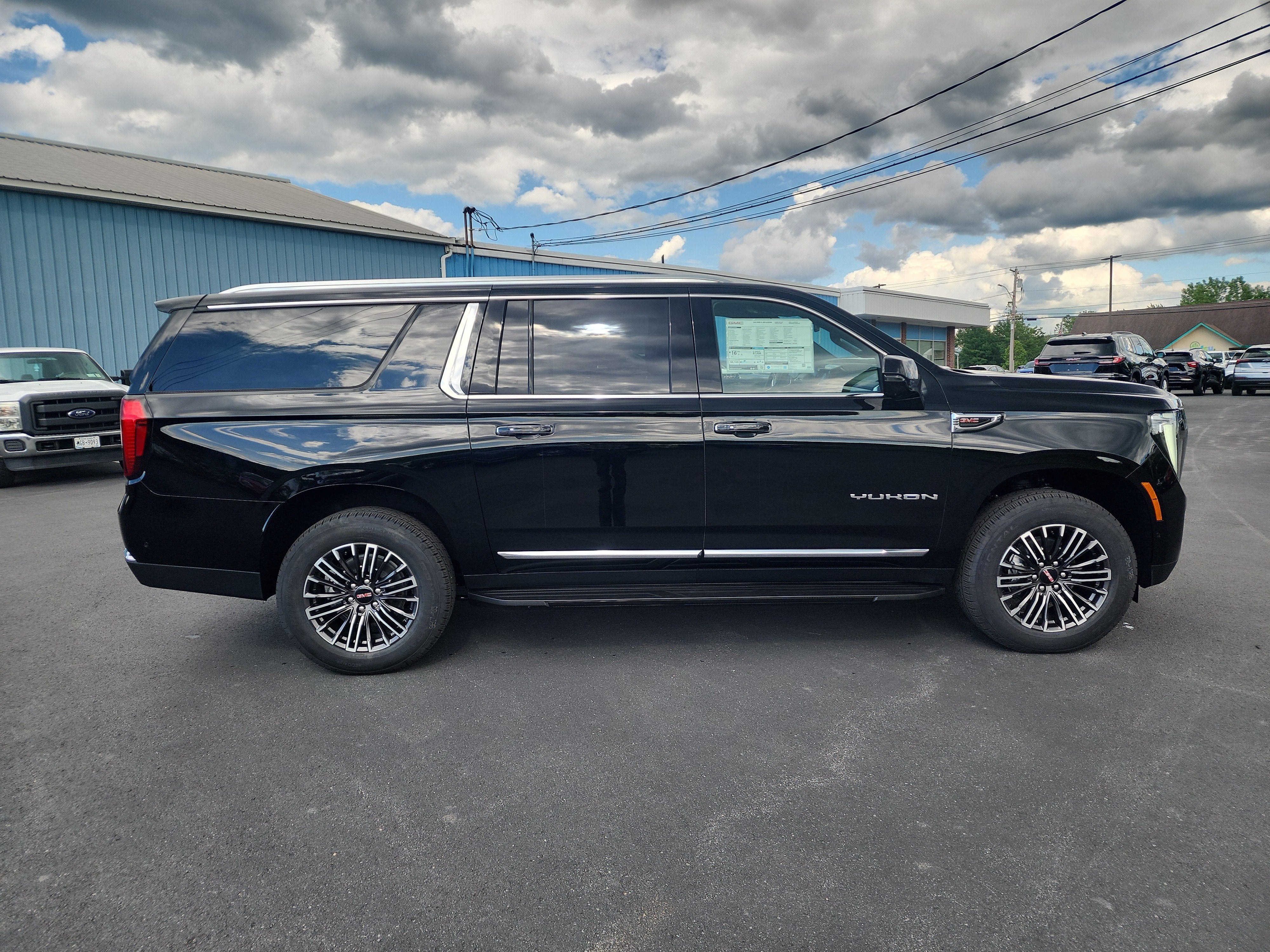 2026 GMC Yukon XL Elevation