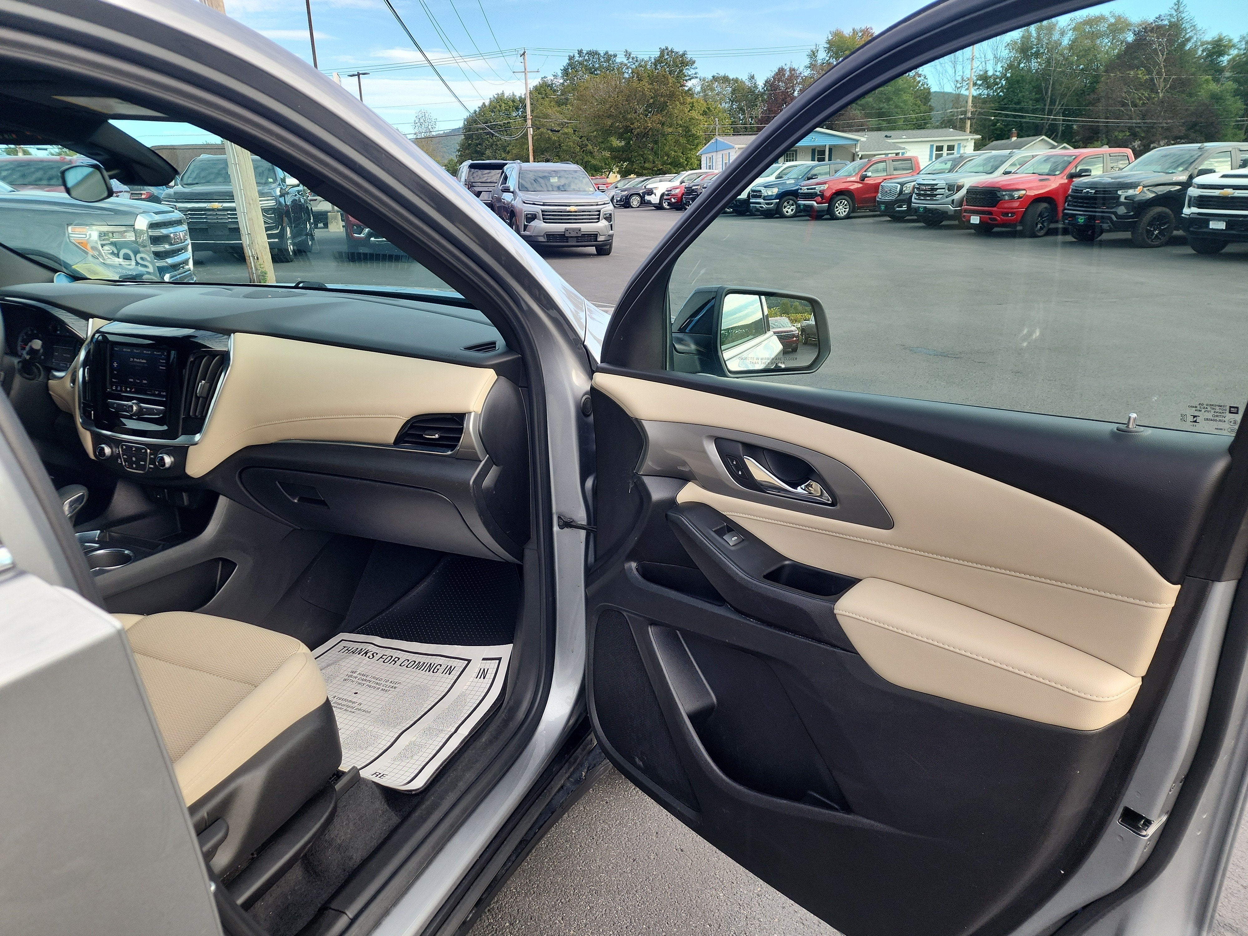 2023 Chevrolet Traverse LS