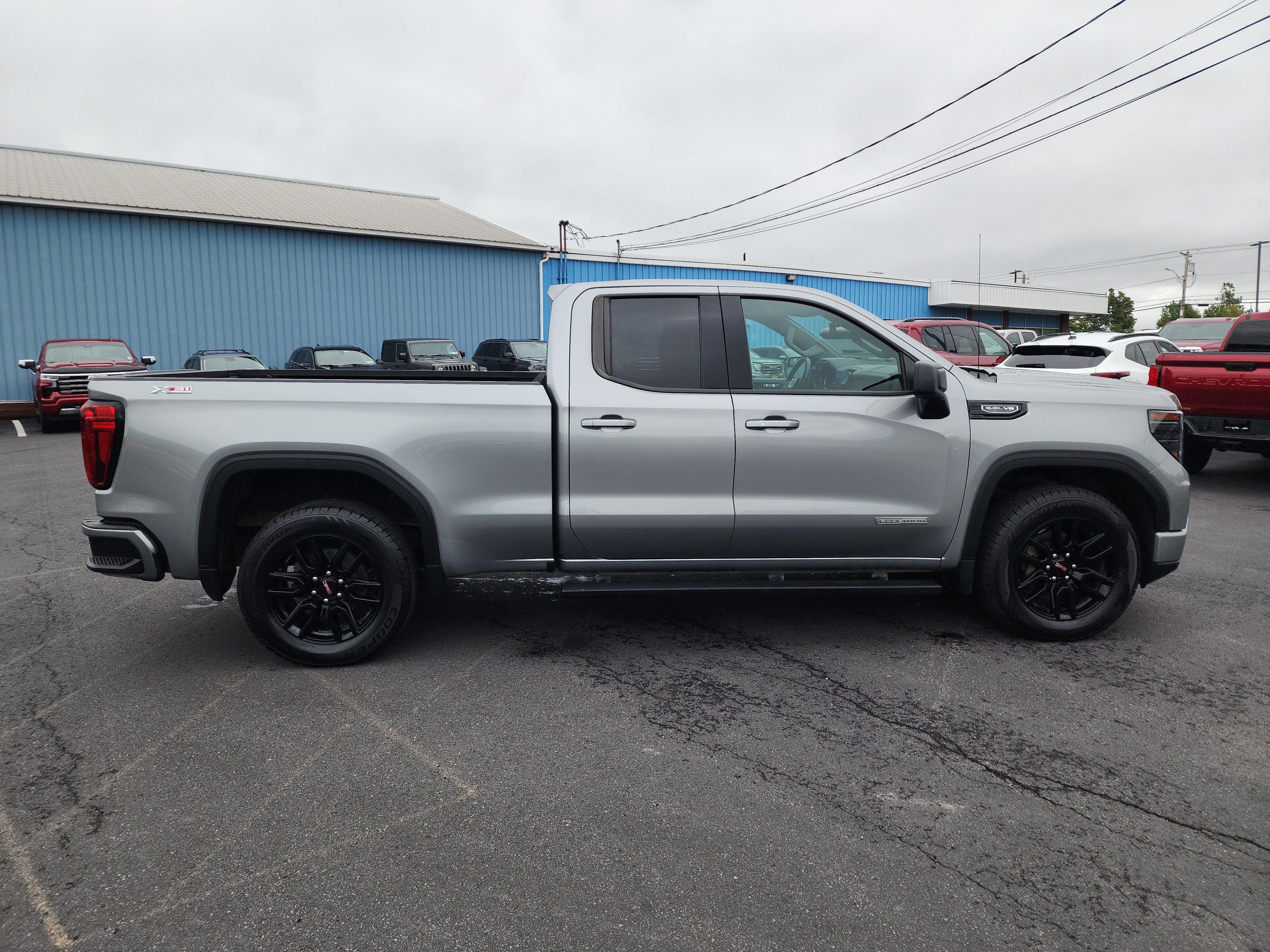 2023 GMC Sierra 1500 Elevation