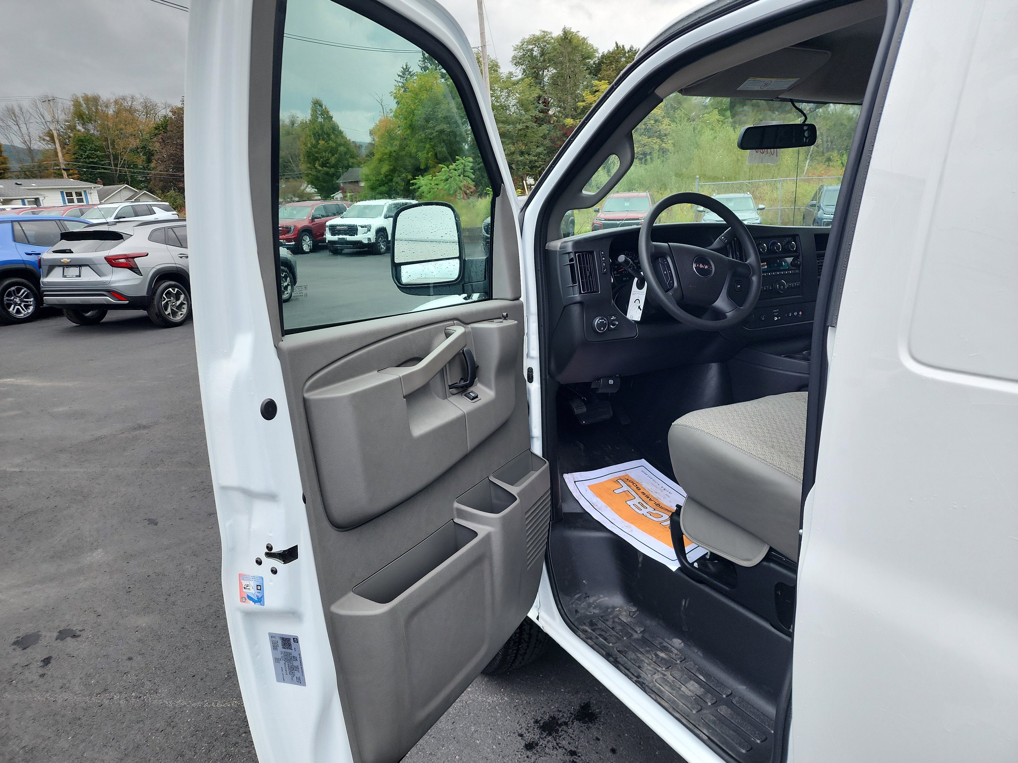 2025 GMC Savana Cargo Work Van