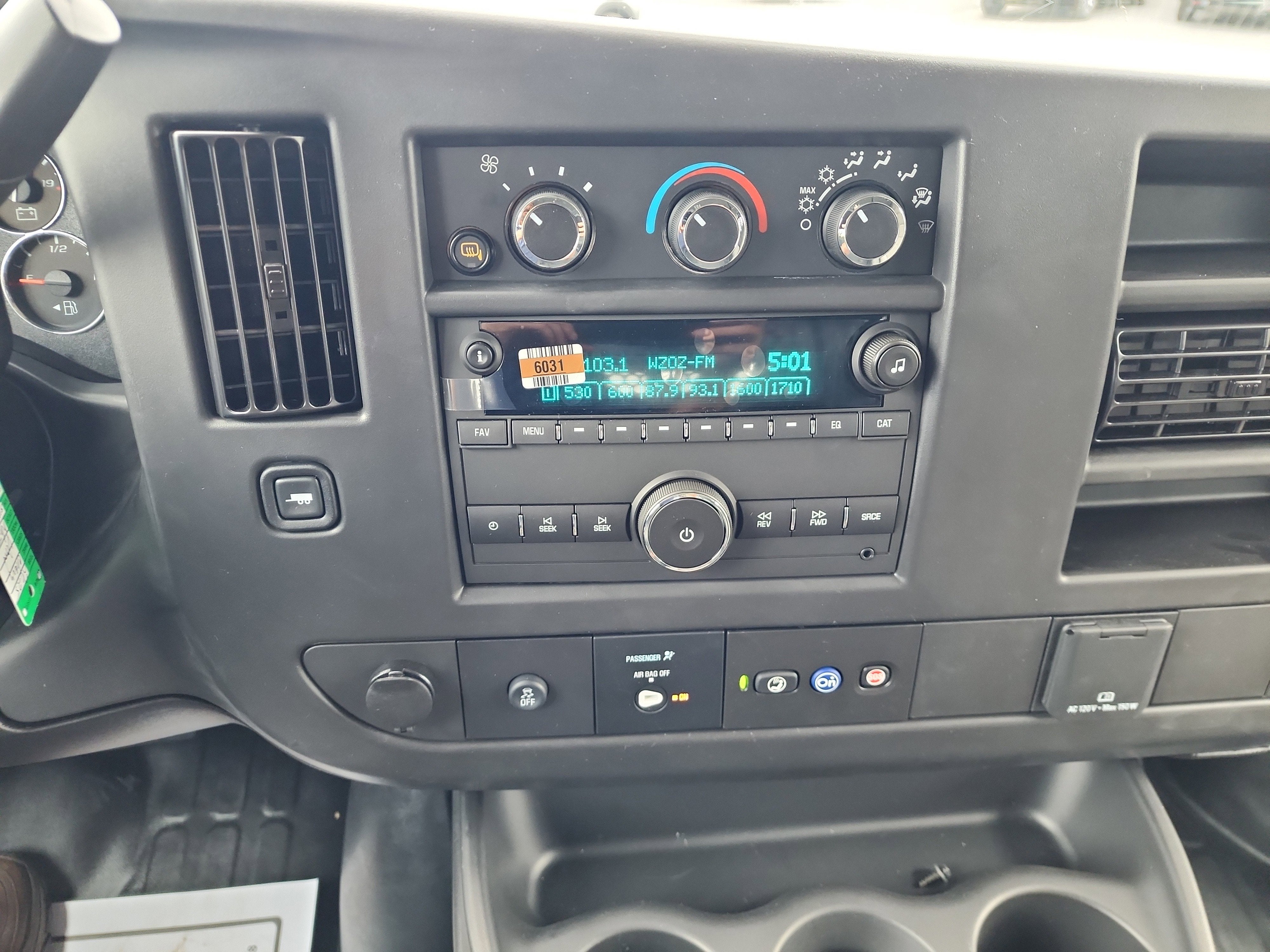 2025 GMC Savana Cargo Work Van