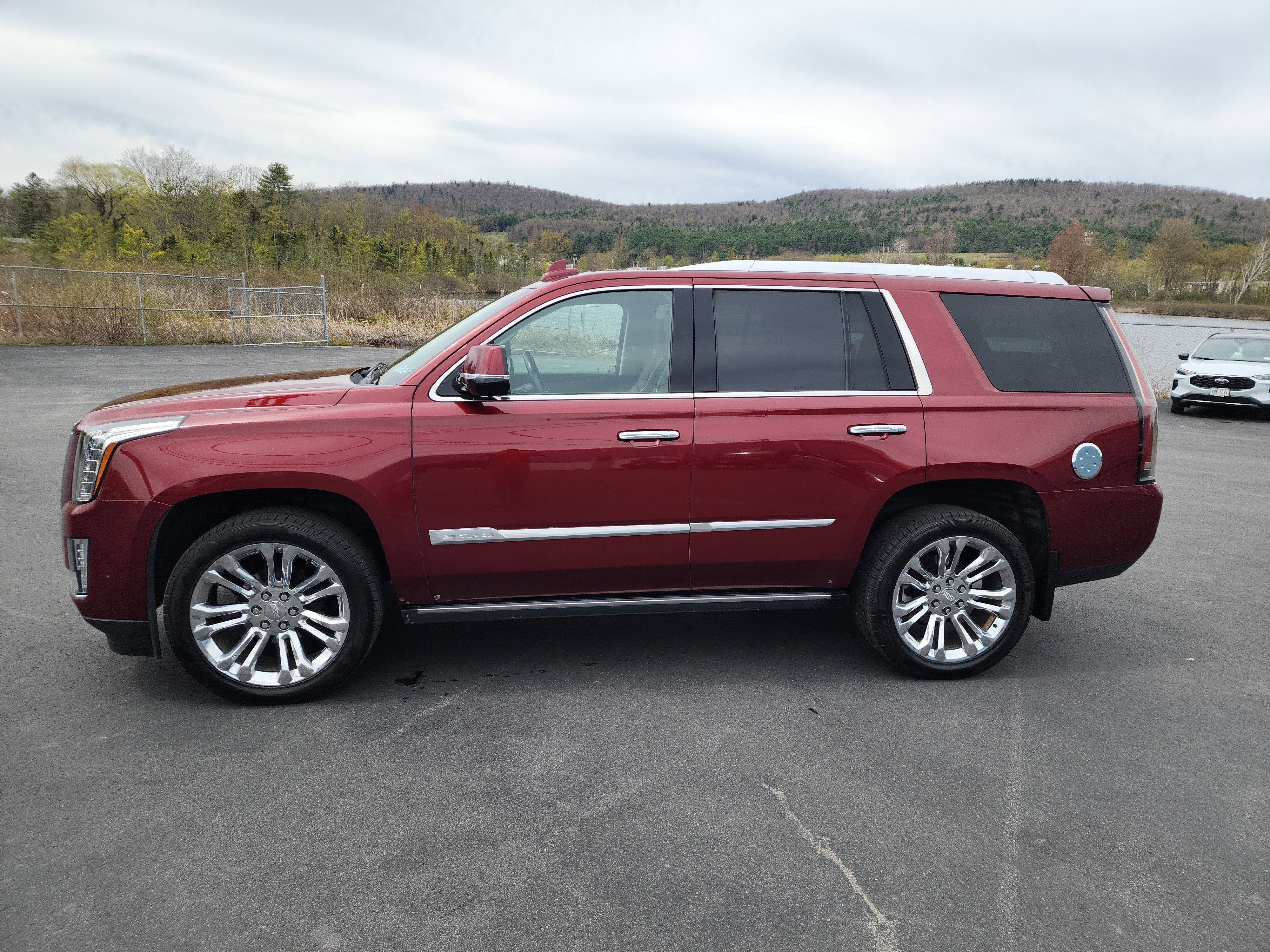 2020 Cadillac Escalade Premium Luxury
