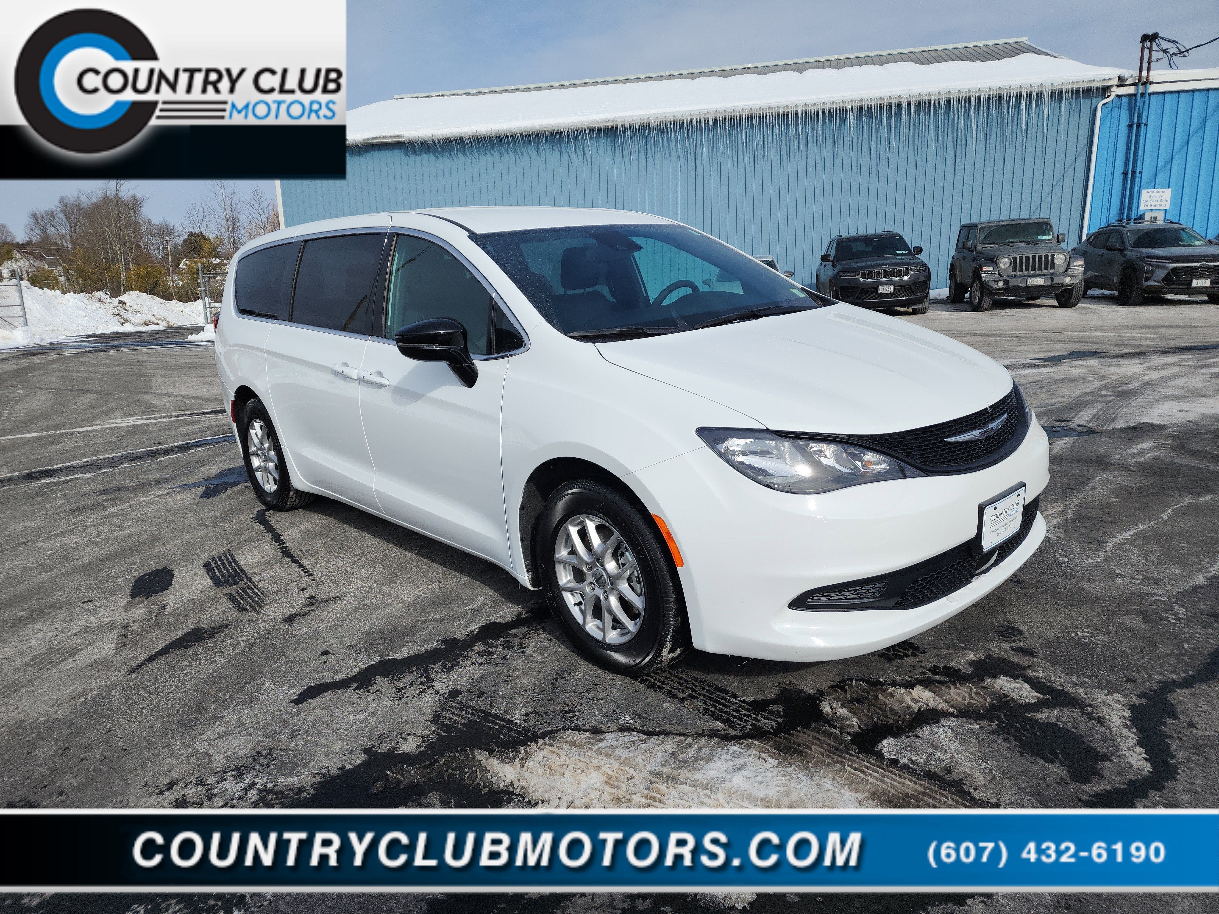 2025 Chrysler Voyager LX