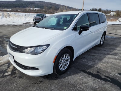2025 Chrysler Voyager LX