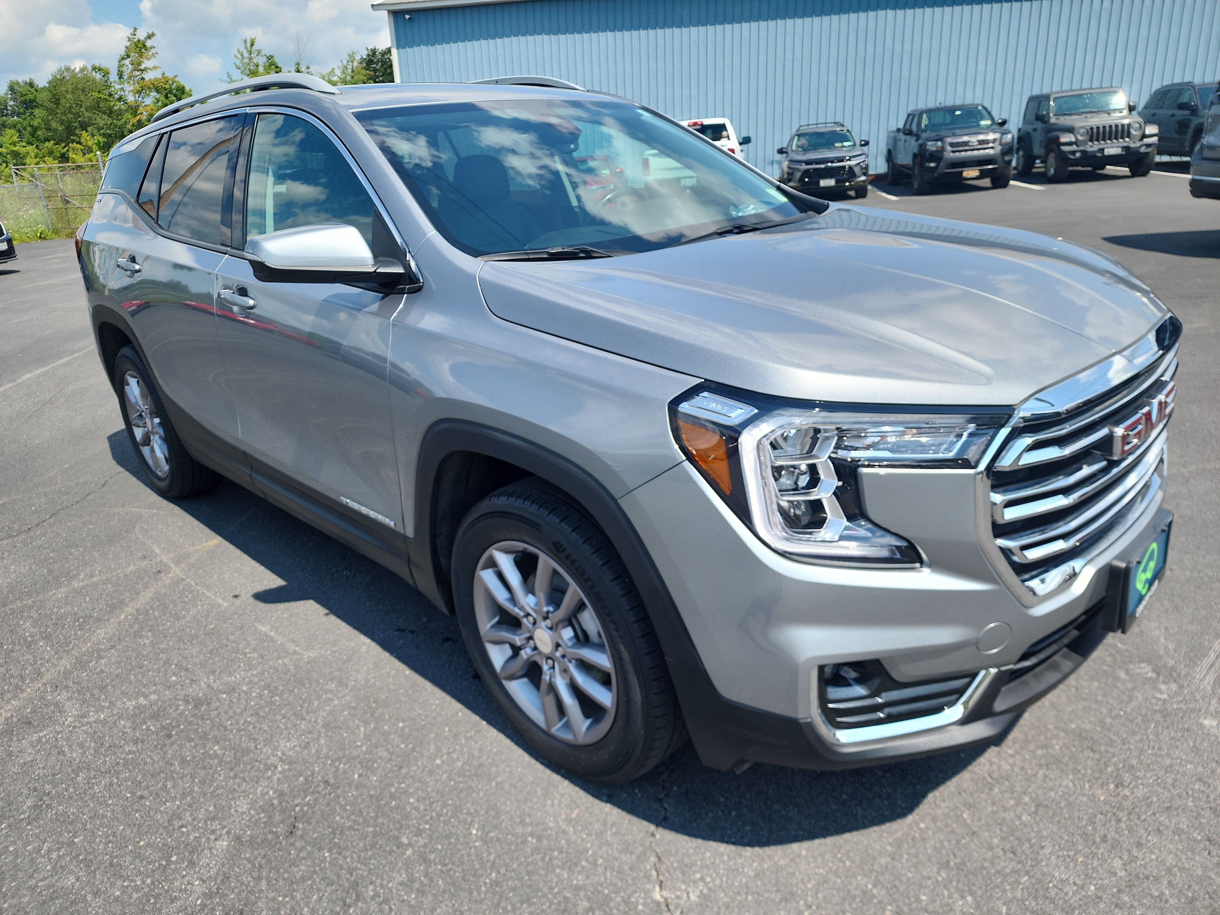 2023 GMC Terrain SLT