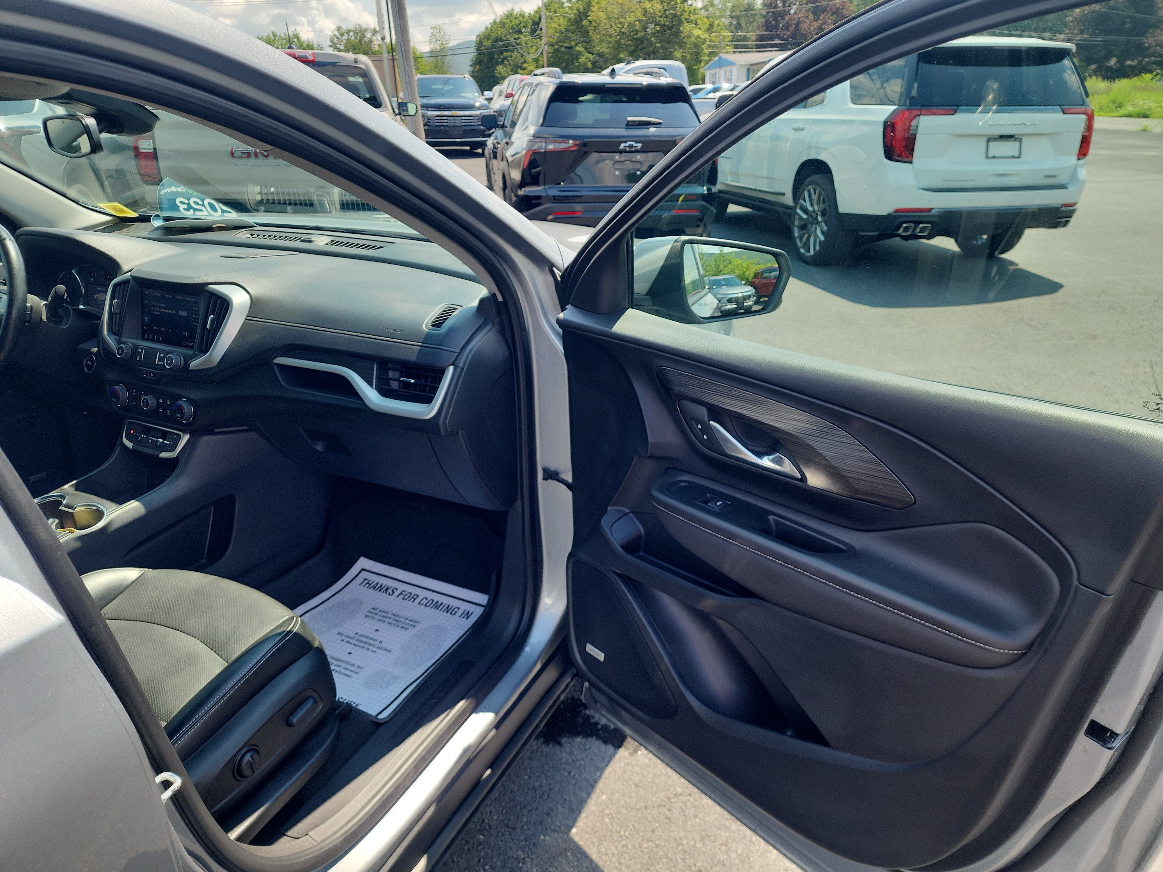 2023 GMC Terrain SLT