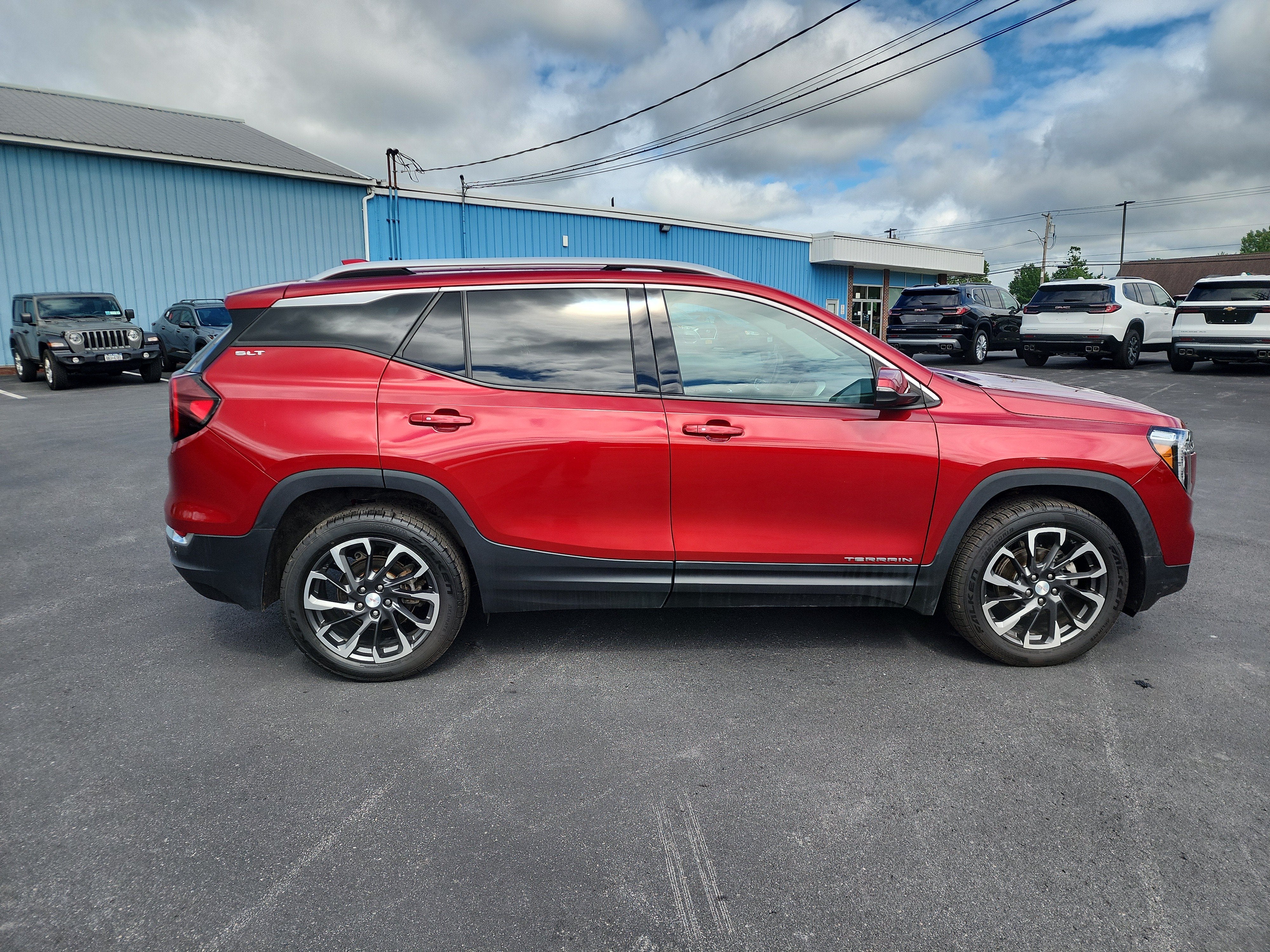 2022 GMC Terrain SLT