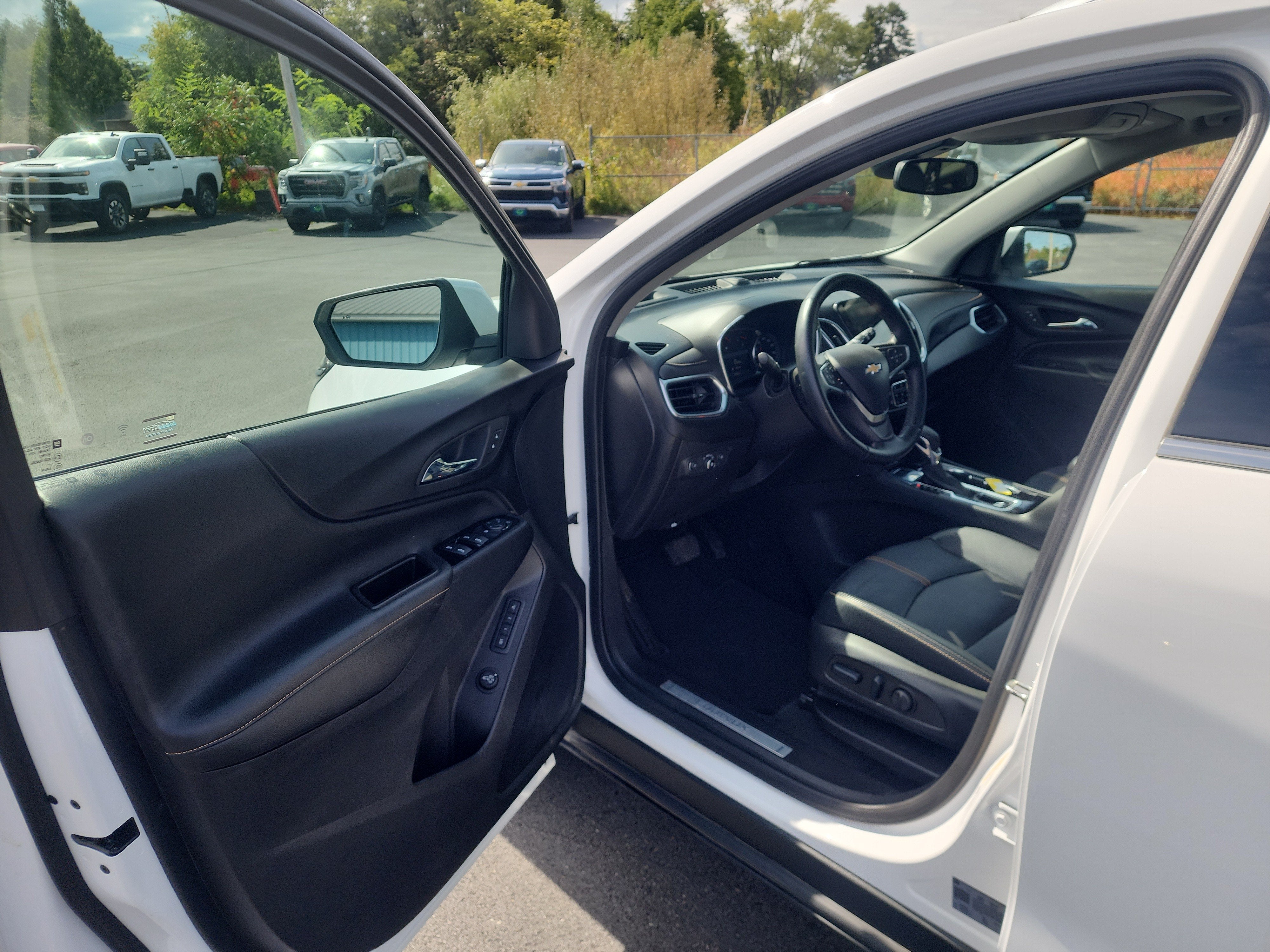 2023 Chevrolet Equinox Premier