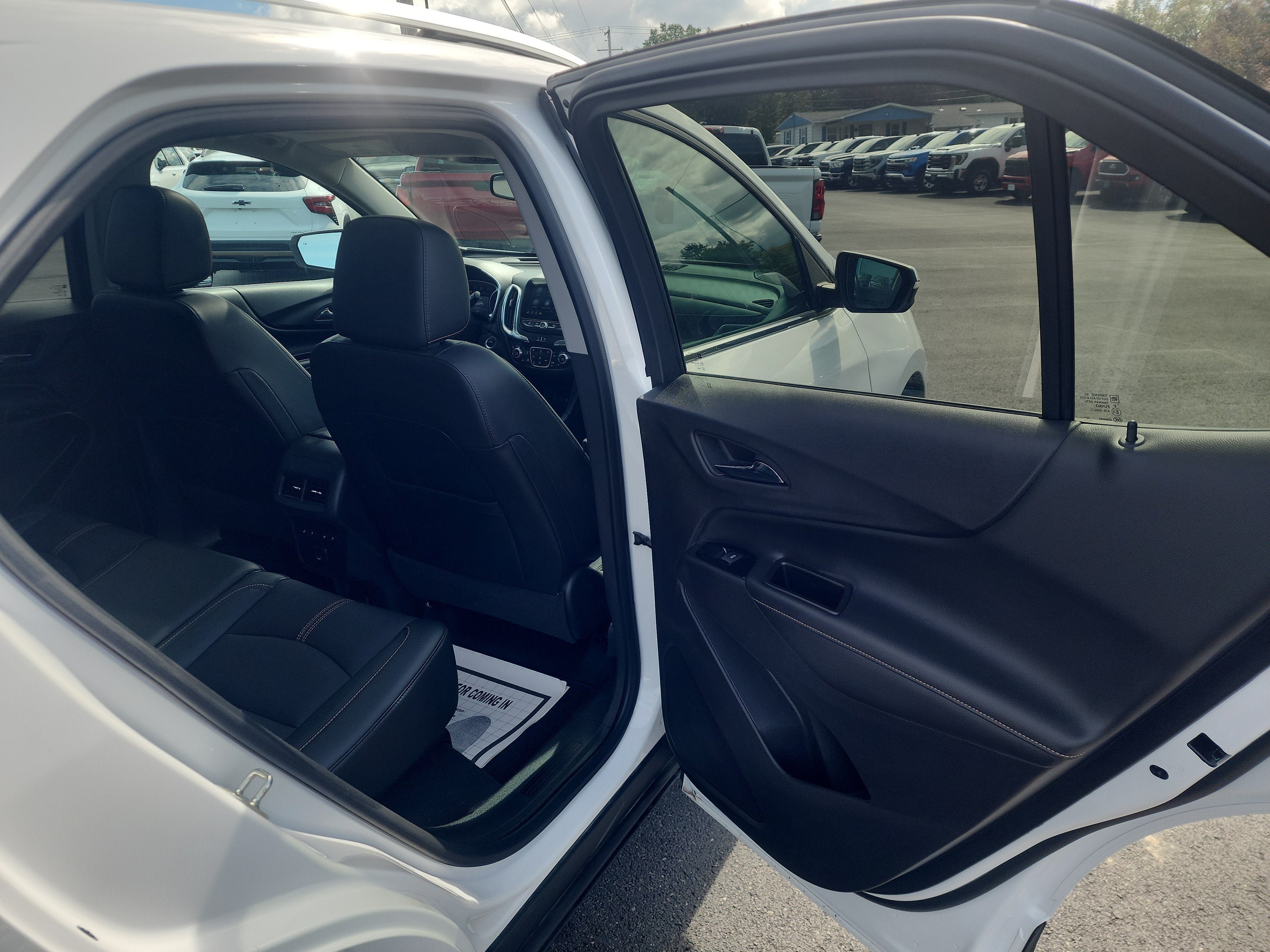 2023 Chevrolet Equinox Premier