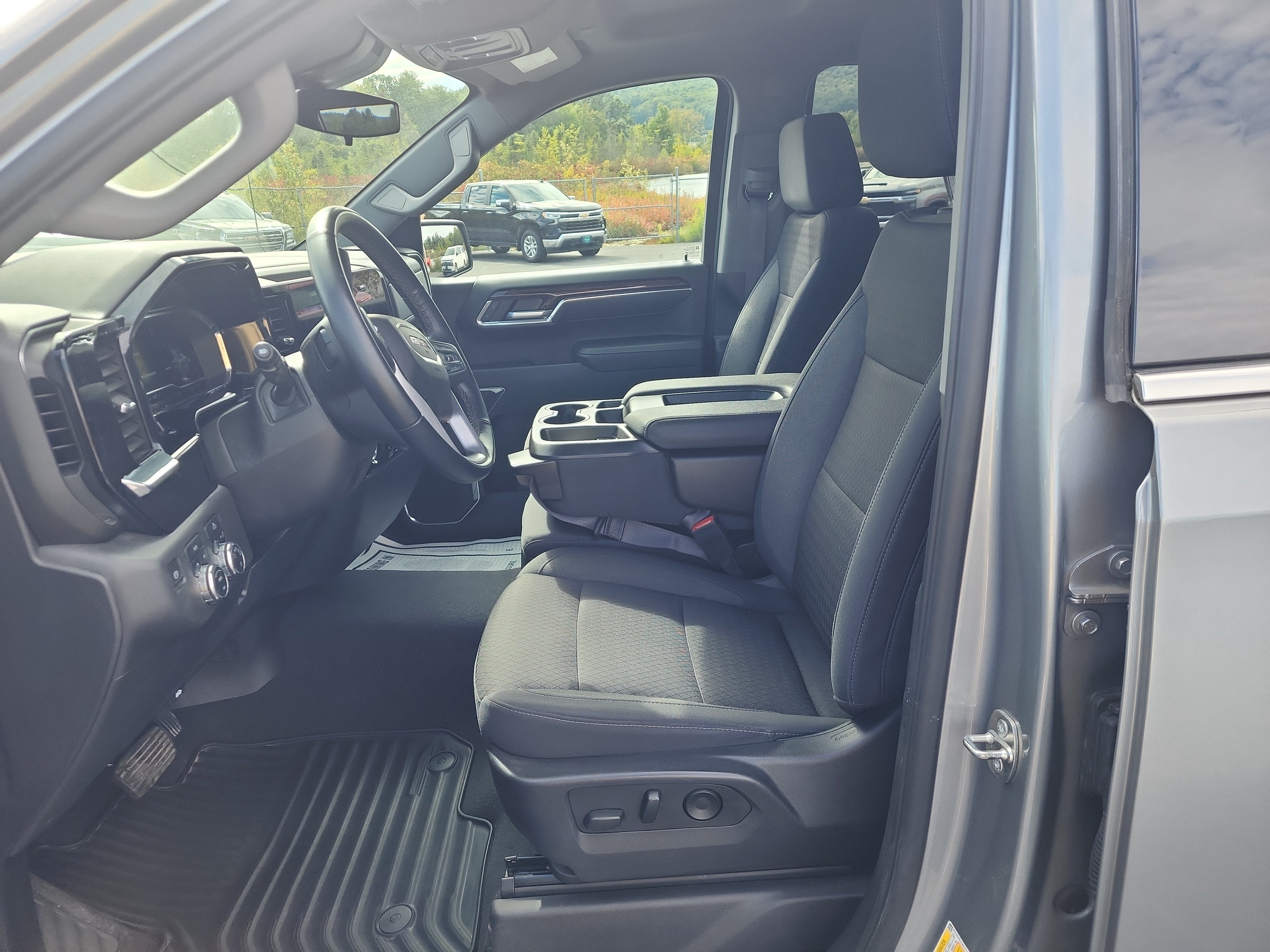 2024 GMC Sierra 1500 SLE
