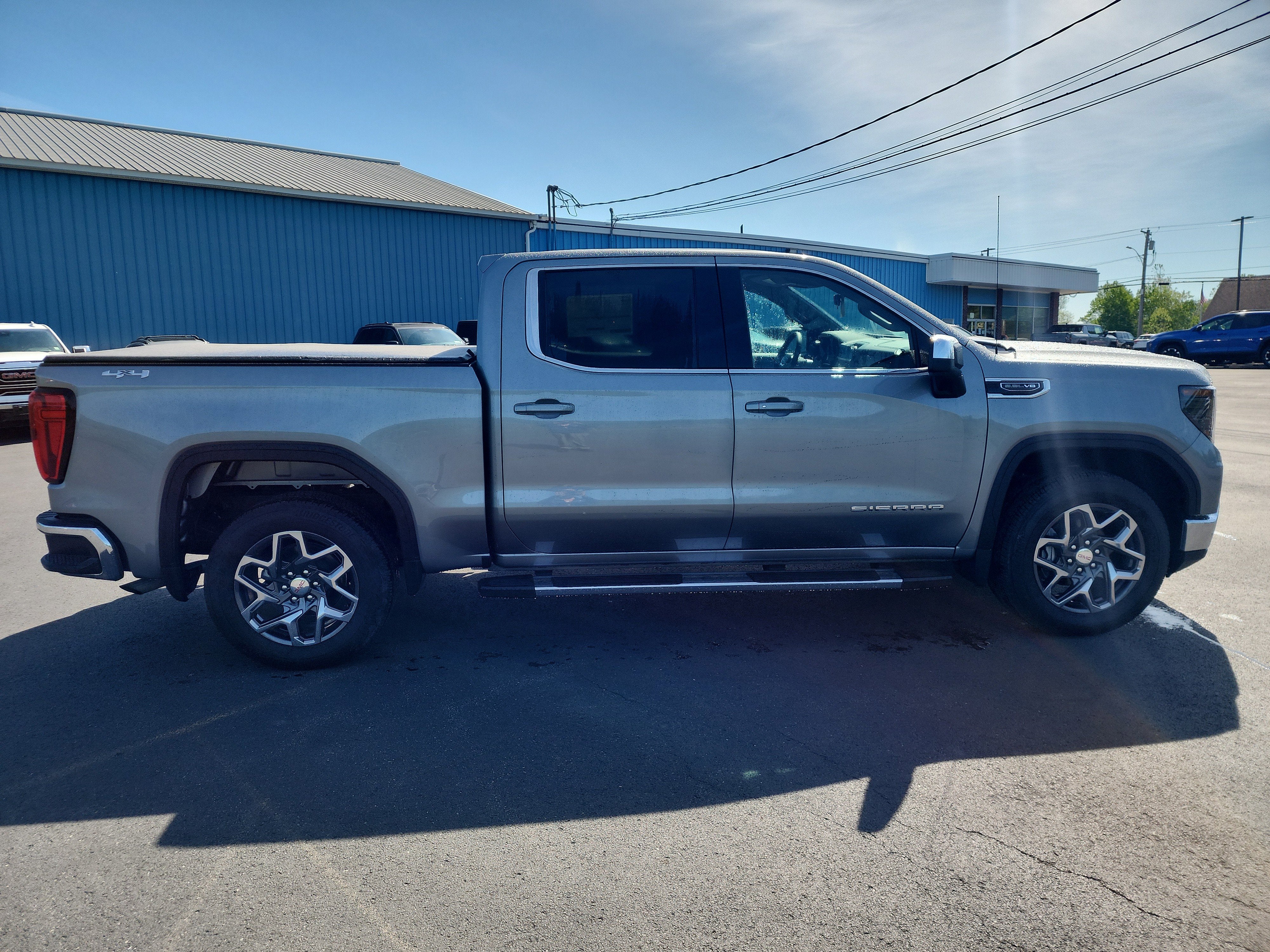 2026 GMC Sierra 1500 SLE - Photo 9