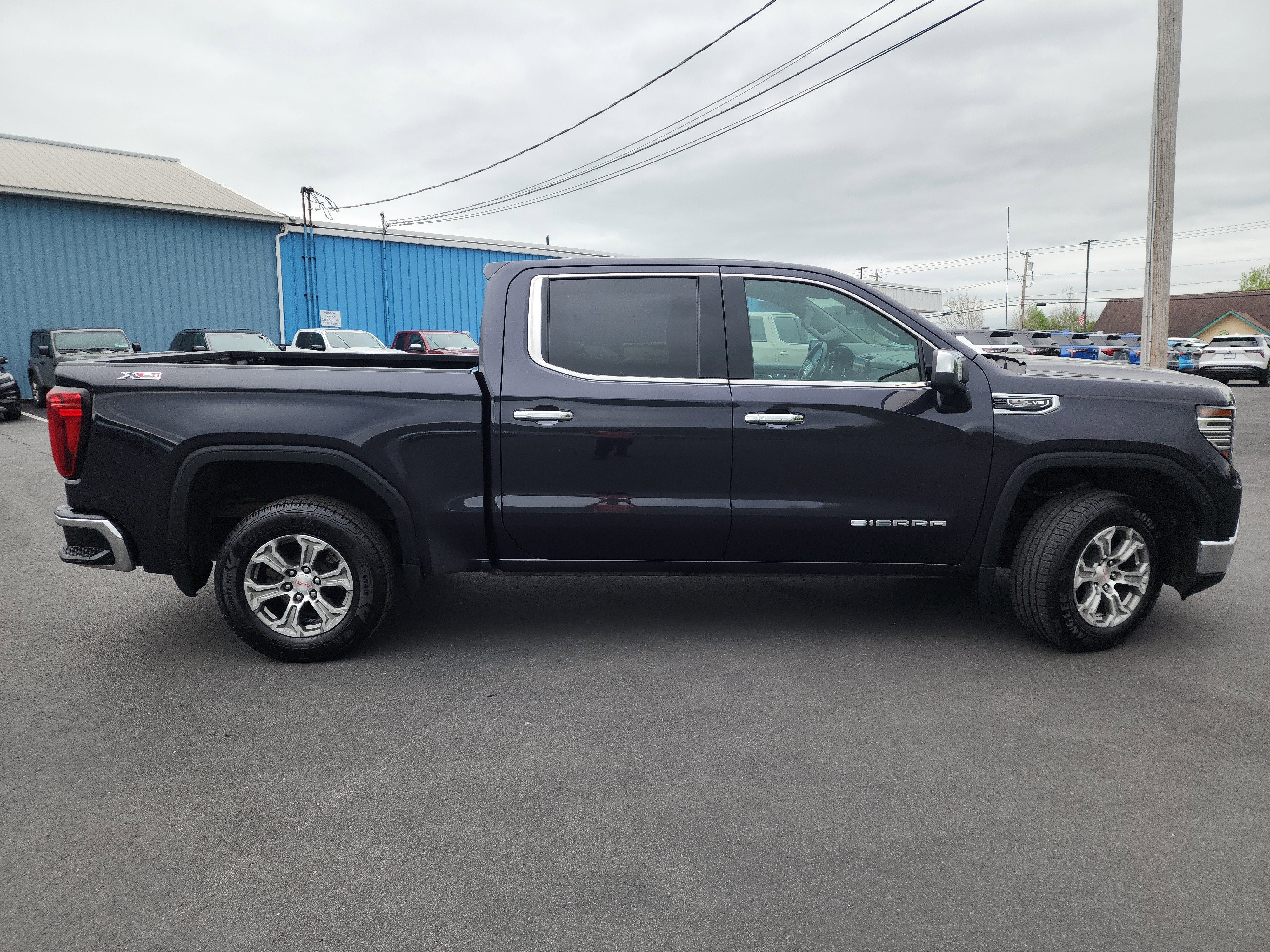 2023 GMC Sierra 1500 SLT
