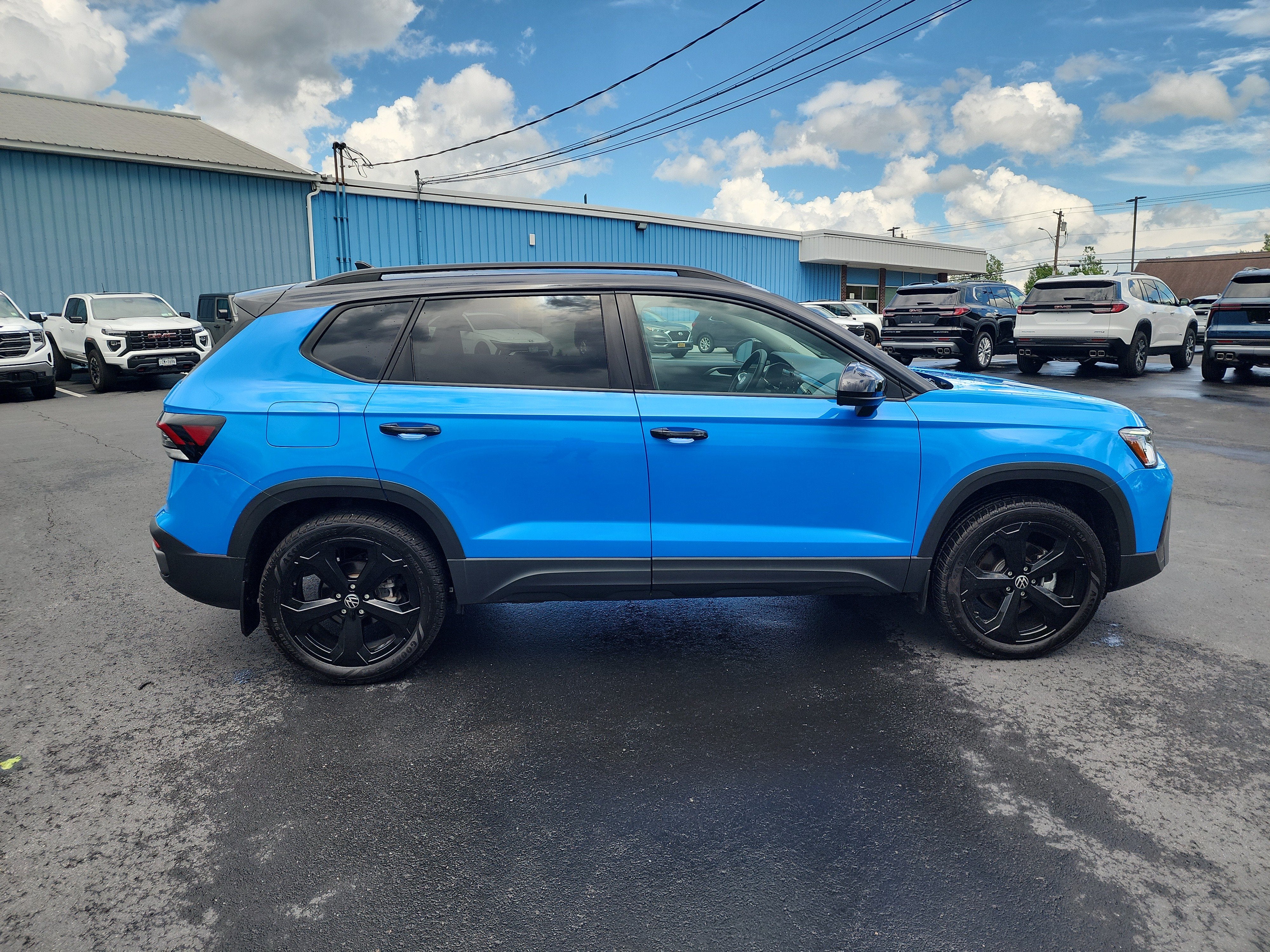 2025 Volkswagen Taos 1.5T SE Black